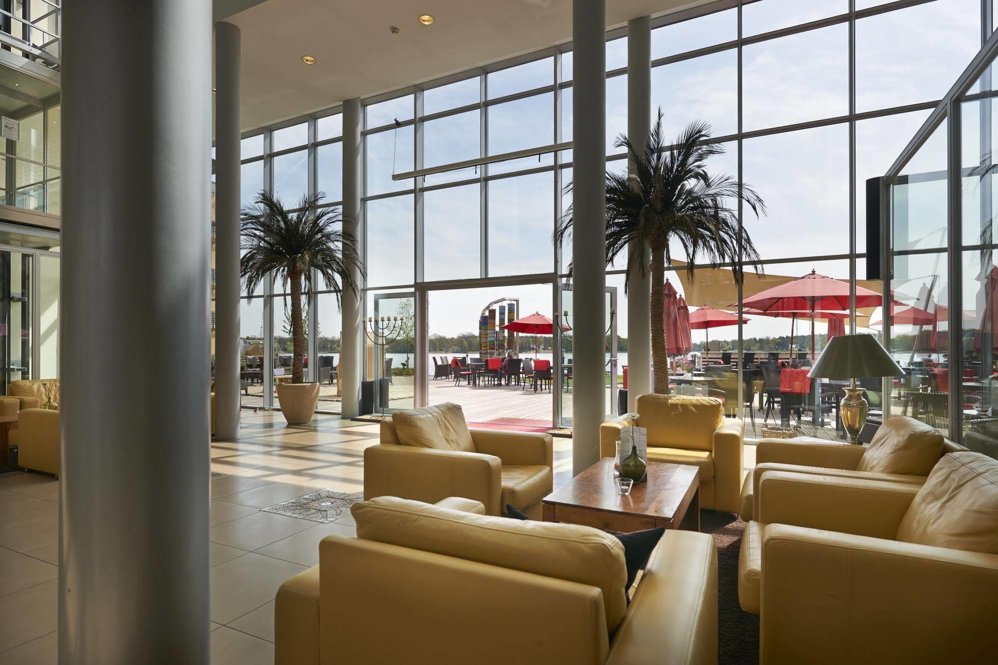 Resort Mark Brandenburg & Fontane Therme Neuruppin Εξωτερικό φωτογραφία