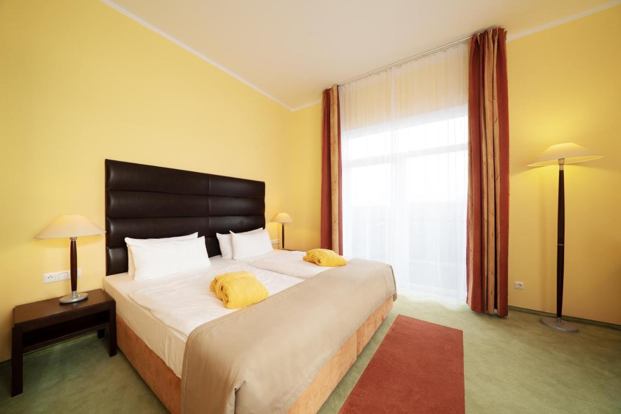 Resort Mark Brandenburg & Fontane Therme Neuruppin Εξωτερικό φωτογραφία